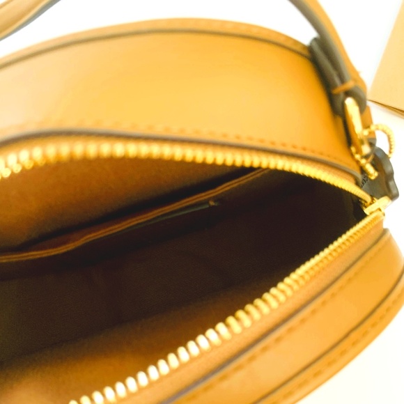 Coach Canteen Crossbody Smooth Leather - Picture 5 of 6